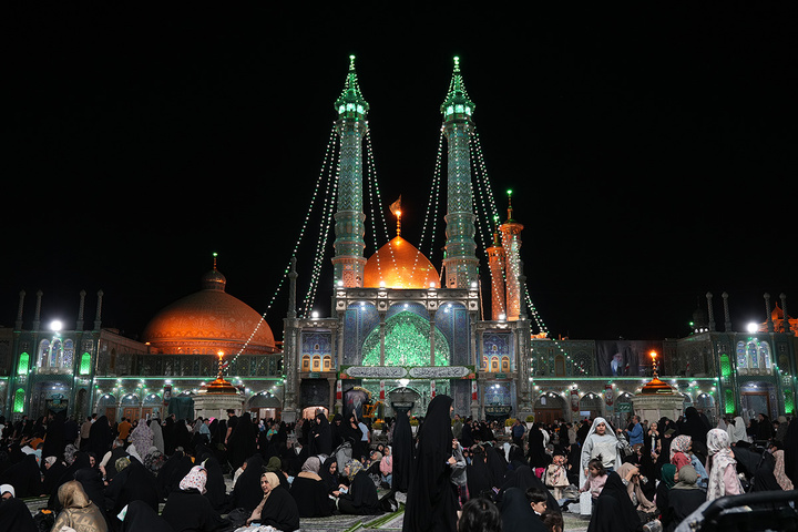 حال و هوای حرم حضرت معصومه(س) در شب میلاد ایشان