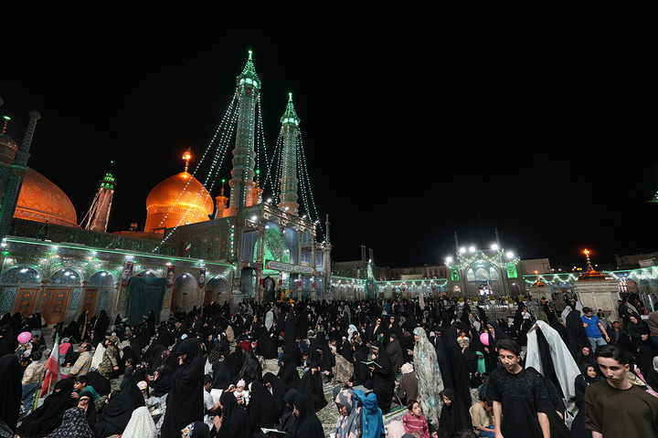 حال و هوای حرم حضرت معصومه(س) در شب میلاد ایشان