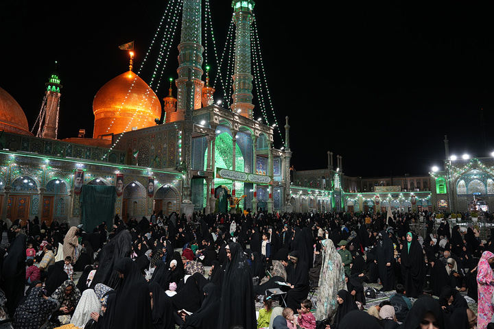 حال و هوای حرم حضرت معصومه(س) در شب میلاد ایشان