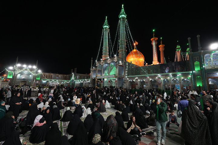 حال و هوای حرم حضرت معصومه(س) در شب میلاد ایشان