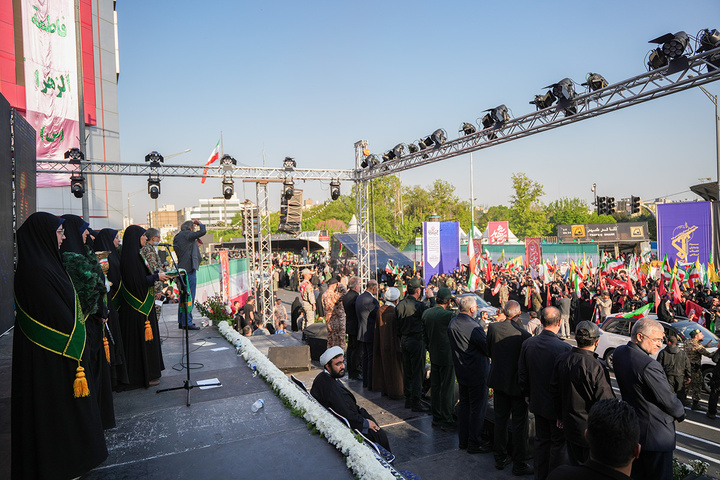 اجتماع بزرگ دختران جان فدای ایران معطر به شمیم پرچم فاطمی شد