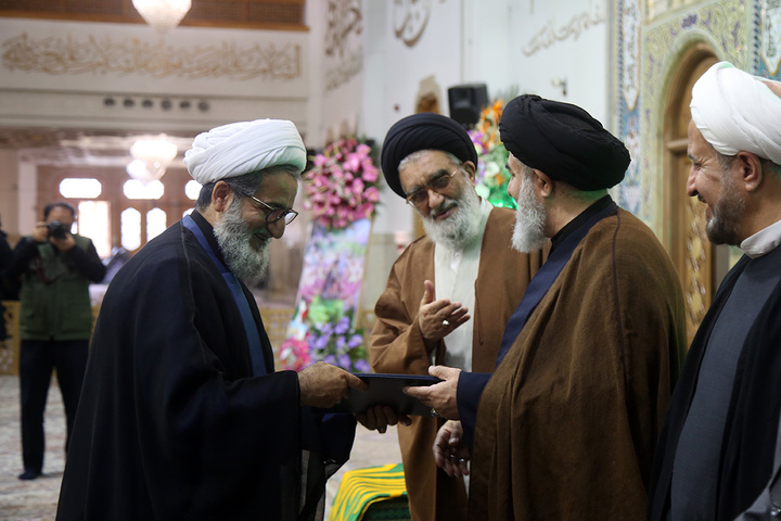 آئین خطبه‌خوانی خادمان حرم حضرت معصومه (س) و آغاز برنامه‌های دهه کرامت