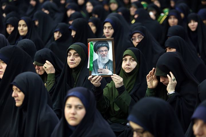 آئین خطبه‌خوانی خادمان حرم حضرت معصومه (س) و آغاز برنامه‌های دهه کرامت