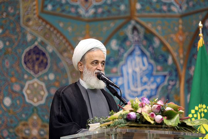 آئین خطبه‌خوانی خادمان حرم حضرت معصومه (س) و آغاز برنامه‌های دهه کرامت