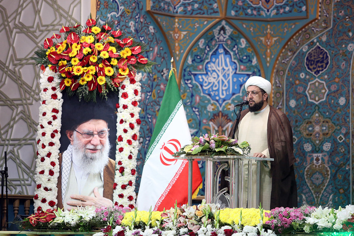 آئین خطبه‌خوانی خادمان حرم حضرت معصومه (س) و آغاز برنامه‌های دهه کرامت