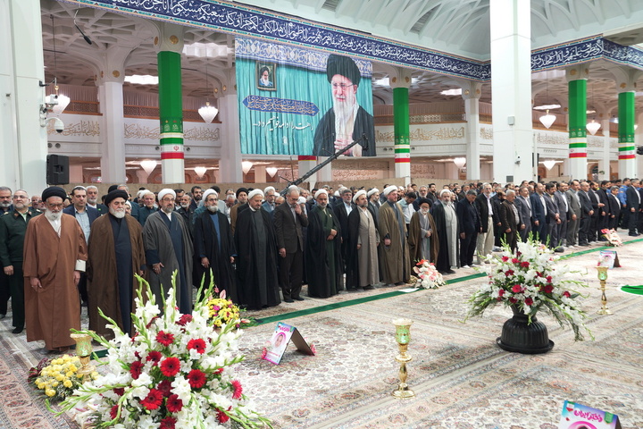 خطبه‌خوانی خادمان حرم حضرت معصومه (س) در سالروز میلاد بانوی کرامت