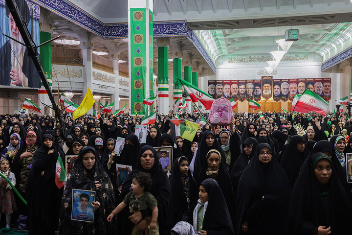 میزبانی حرم مطهر بانوی کرامت از ۷ هزار دختر در جشن «دختران ایران»