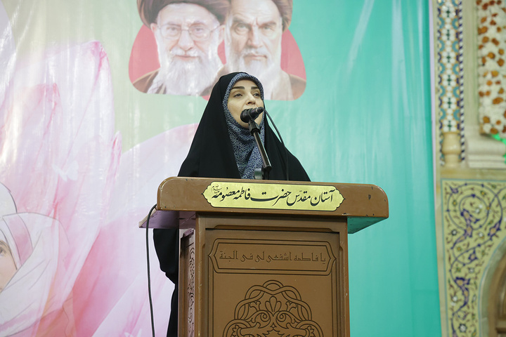 میزبانی حرم مطهر بانوی کرامت از ۷ هزار دختر در جشن «دختران ایران»