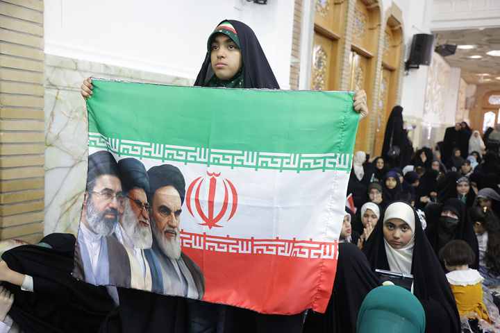 میزبانی حرم مطهر بانوی کرامت از ۷ هزار دختر در جشن «دختران ایران»