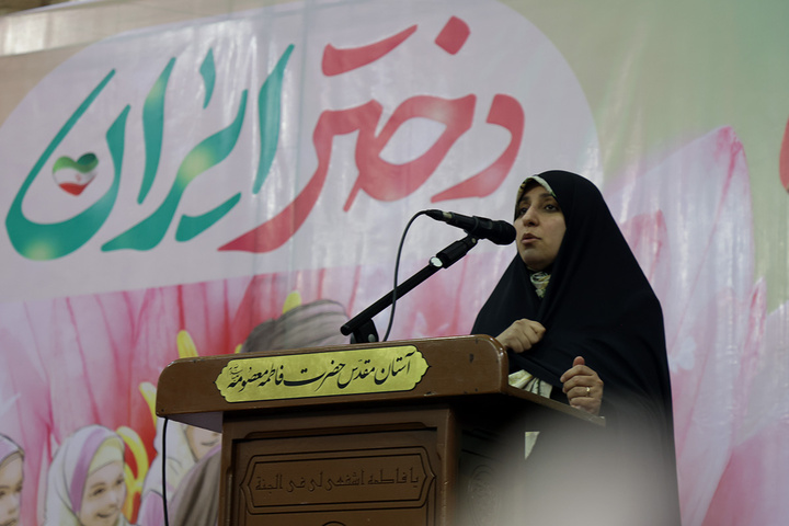 میزبانی حرم مطهر بانوی کرامت از ۷ هزار دختر در جشن «دختران ایران»