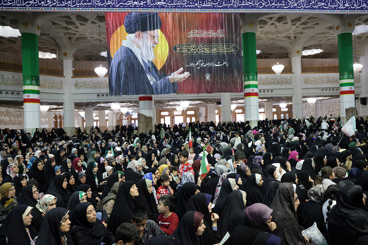میزبانی حرم مطهر بانوی کرامت از ۷ هزار دختر در جشن «دختران ایران»