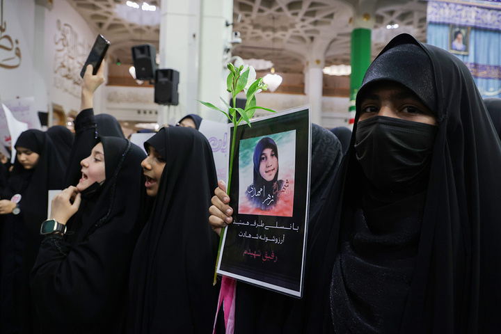 میزبانی حرم مطهر بانوی کرامت از ۷ هزار دختر در جشن «دختران ایران»