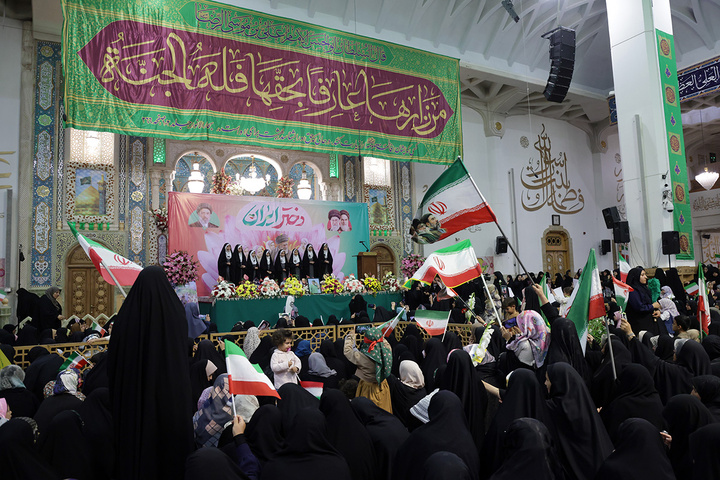 میزبانی حرم مطهر بانوی کرامت از ۷ هزار دختر در جشن «دختران ایران»
