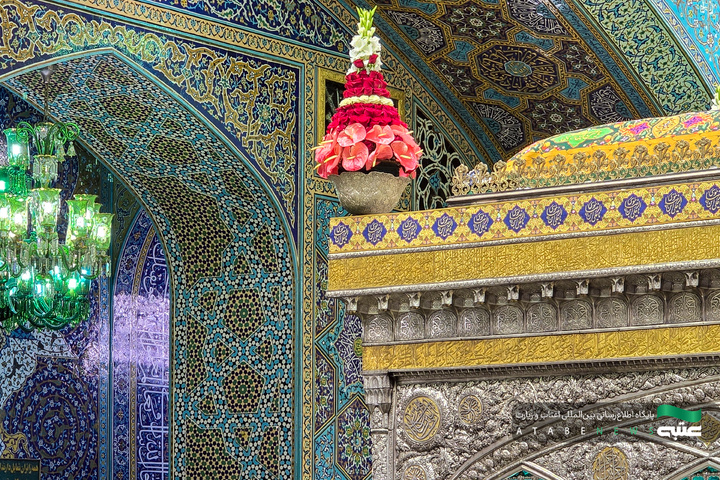 نصب کتیبه ضریح مطهر بمناسب دهه کرامت