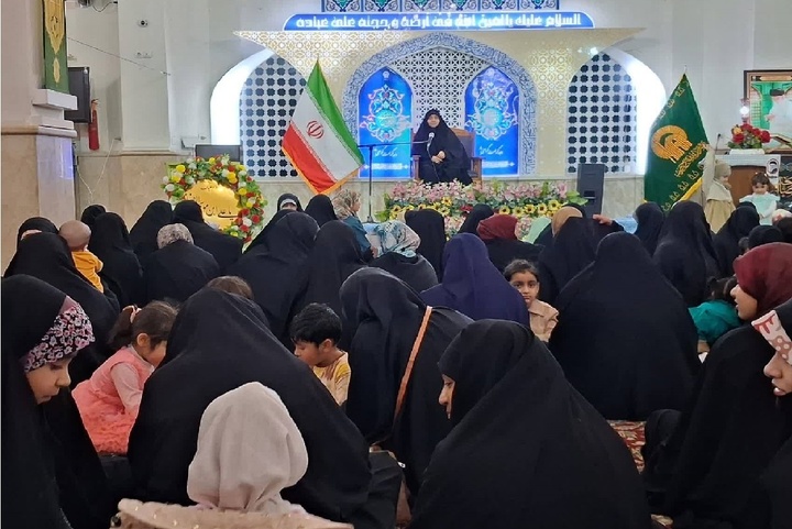 ویژه‌برنامه «بانوی کرامت» ویژه بانوان اردوزبان در حرم مطهر رضوی برگزار شد