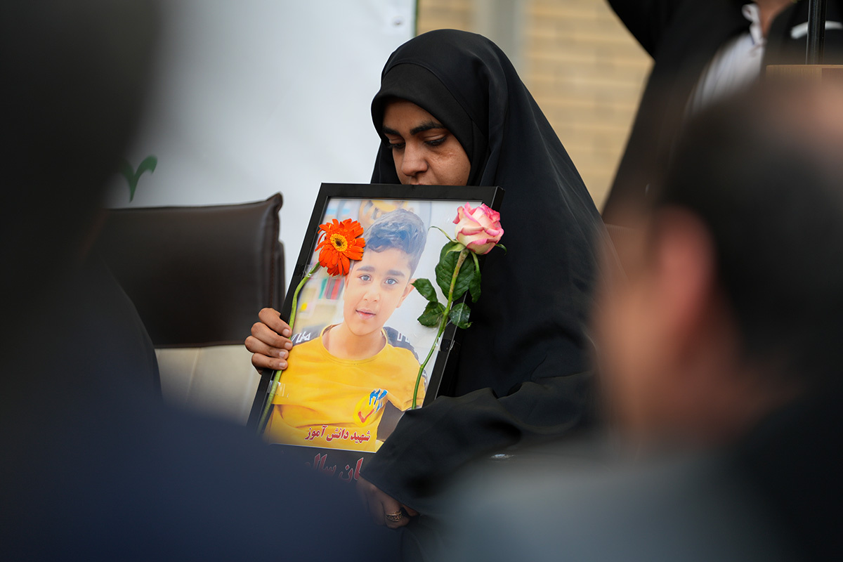 ۶ روایت‌ اقتدار از خانواده شهدای مدرسه شجره طیبه میناب + تصاویر