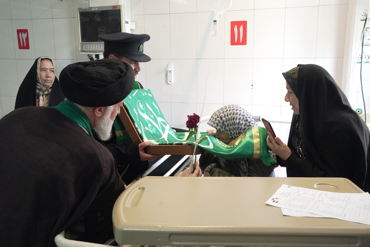 عیادت سفیران کریمه از بیماران بیمارستان شهید بهشتی قم