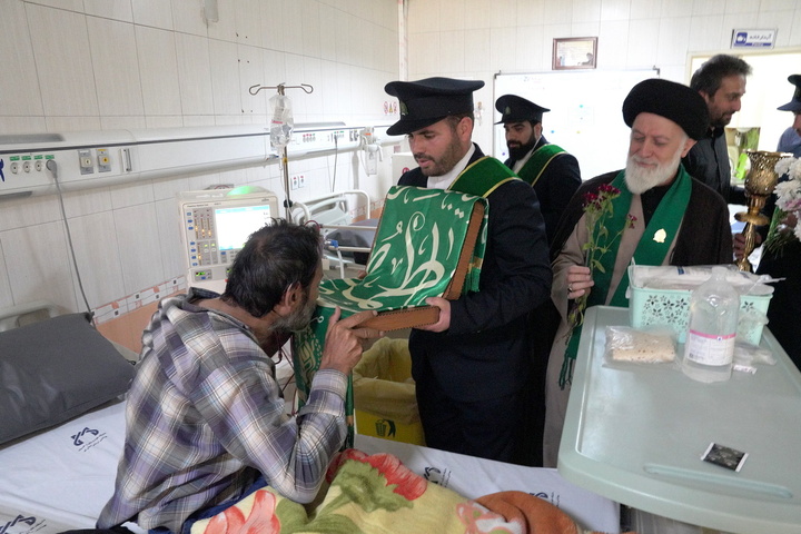 عیادت سفیران کریمه از بیماران بیمارستان شهید بهشتی قم