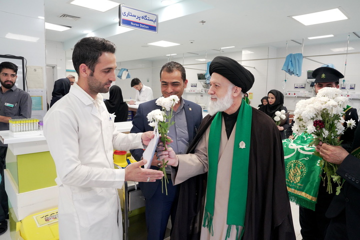 عیادت سفیران کریمه از بیماران بیمارستان شهید بهشتی قم
