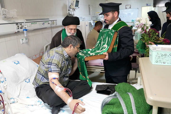 عیادت سفیران کریمه از بیماران بیمارستان شهید بهشتی قم