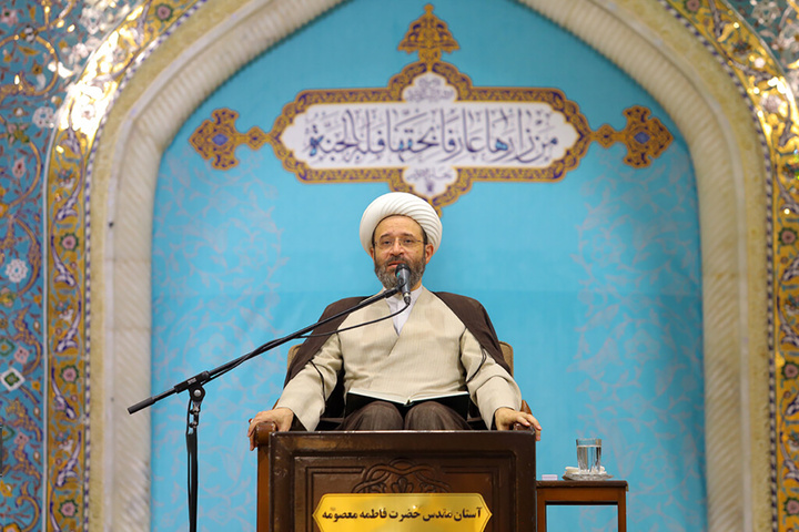مؤمنان واقعی پای‌کار دین ایستاده‌اند
