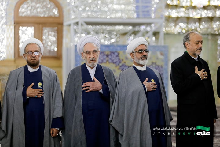 آیین تعویض شیفت دربانان بارگاه منور رضوی