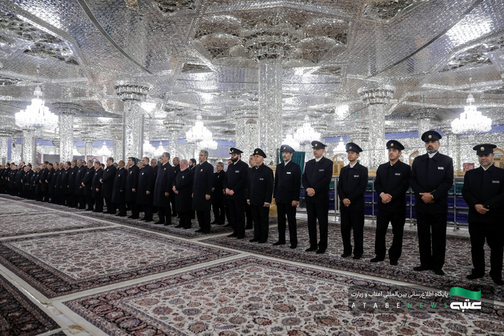 آیین تعویض شیفت دربانان بارگاه منور رضوی