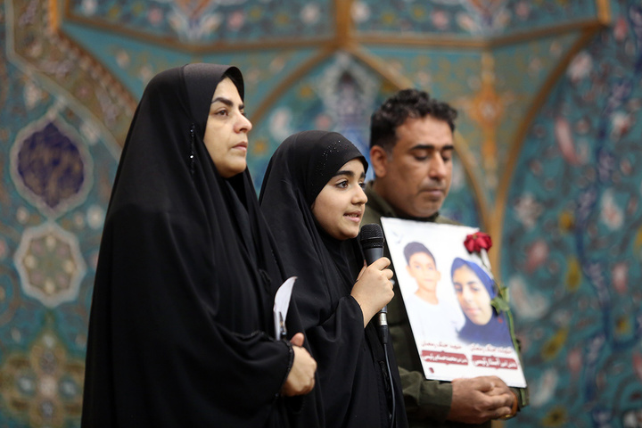 اجتماع پرشور «دختران ایران» با حضور دانشجویان سراسر کشور در حرم بانوی کرامت