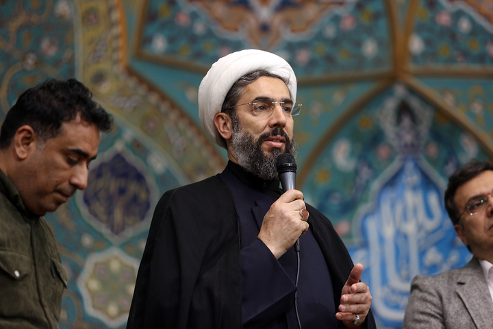 اجتماع پرشور «دختران ایران» با حضور دانشجویان سراسر کشور در حرم بانوی کرامت