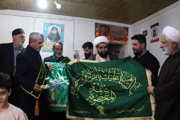 استقبال پرشور مردم گیلان از خادمان و پرچم متبرک حرم بانوی کرامت