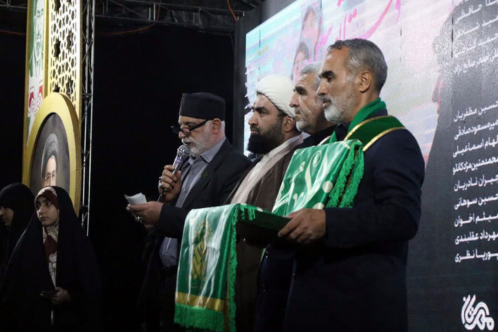 استقبال پرشور مردم گیلان از خادمان و پرچم متبرک حرم بانوی کرامت