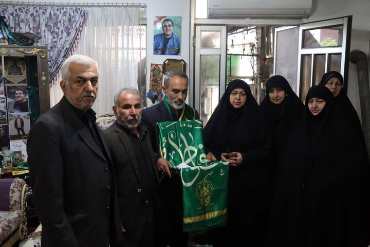 استقبال پرشور مردم گیلان از خادمان و پرچم متبرک حرم بانوی کرامت