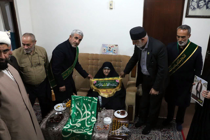 استقبال پرشور مردم گیلان از خادمان و پرچم متبرک حرم بانوی کرامت