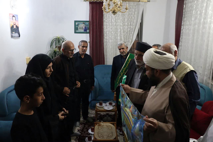 استقبال پرشور مردم گیلان از خادمان و پرچم متبرک حرم بانوی کرامت