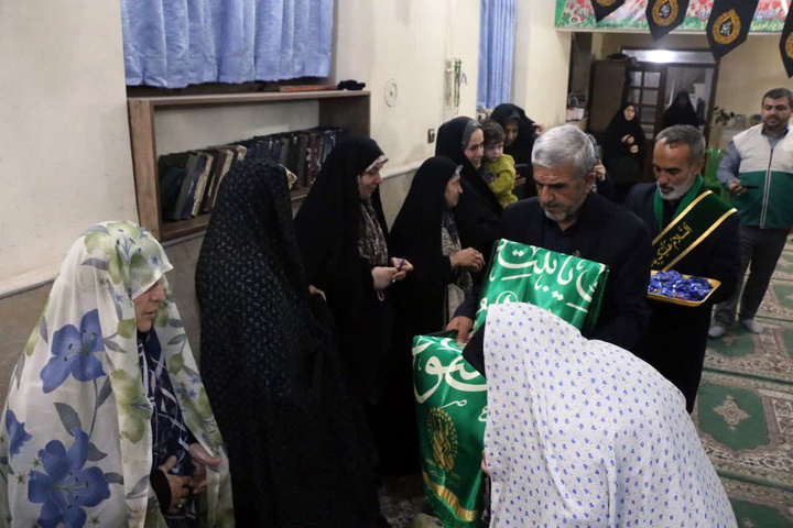 استقبال پرشور مردم گیلان از خادمان و پرچم متبرک حرم بانوی کرامت