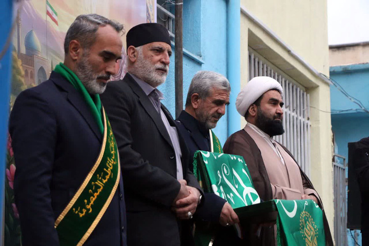 استقبال پرشور مردم گیلان از خادمان و پرچم متبرک حرم بانوی کرامت