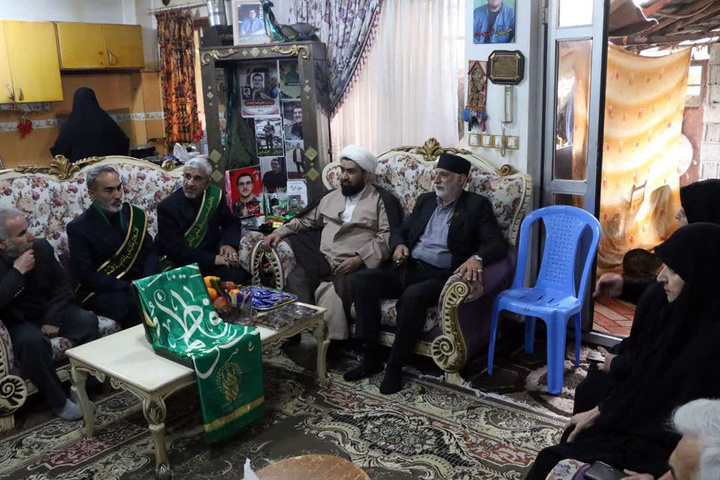 استقبال پرشور مردم گیلان از خادمان و پرچم متبرک حرم بانوی کرامت