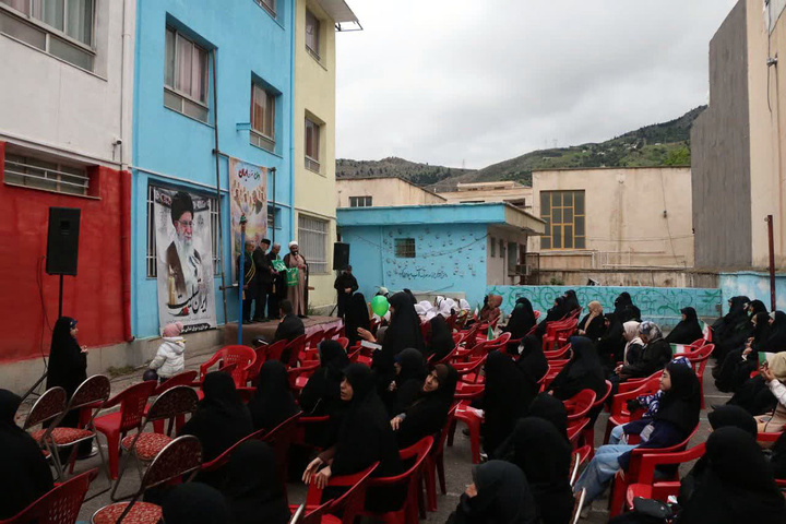 استقبال پرشور مردم گیلان از خادمان و پرچم متبرک حرم بانوی کرامت