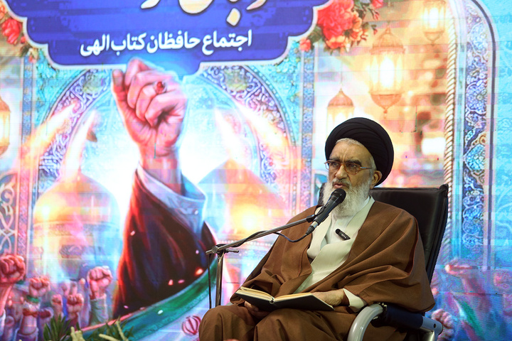 تجلیل از ۷۷ حافظ کل قرآن در سیزدهمین همایش طوبی کرامت +تصاویر