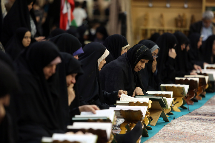 برپایی محفل کرسی تلاوت مهدوی در آستان مقدس فاطمی