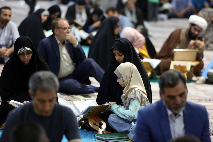 برپایی محفل کرسی تلاوت مهدوی در آستان مقدس فاطمی