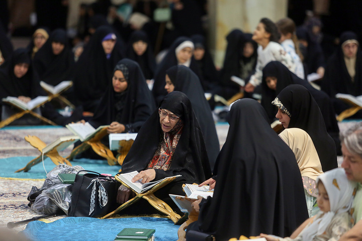 برپایی محفل کرسی تلاوت مهدوی در آستان مقدس فاطمی