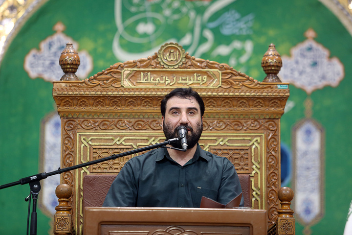 برپایی محفل کرسی تلاوت مهدوی در آستان مقدس فاطمی