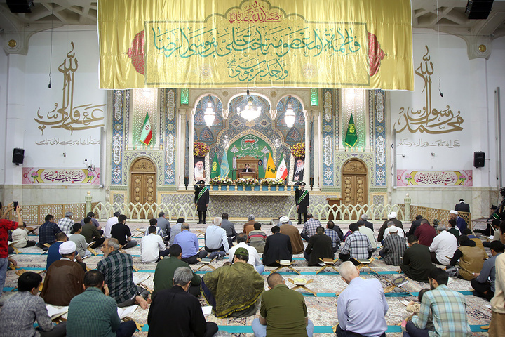 برپایی محفل کرسی تلاوت مهدوی در آستان مقدس فاطمی