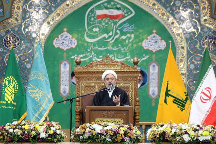 برپایی محفل کرسی تلاوت مهدوی در آستان مقدس فاطمی