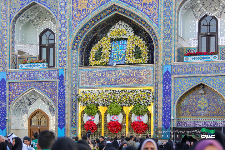 گل آرایی حرم مطهر رضوی در دهه کرامت