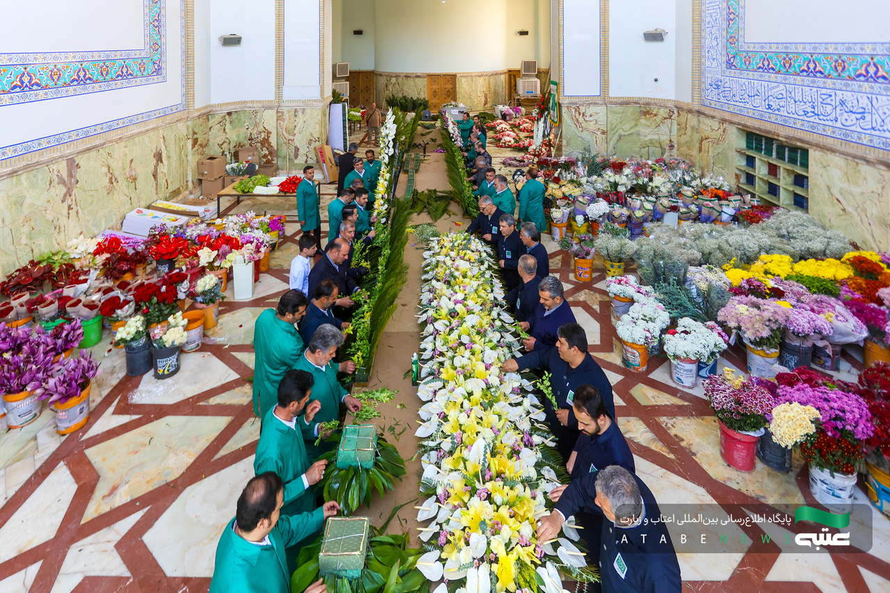 آماده‌سازی گل‌های حرم مطهر رضوی در دهه کرامت