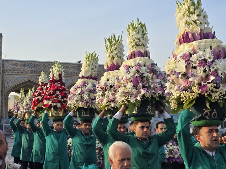 گل آرایی ضریح امام رضا ع