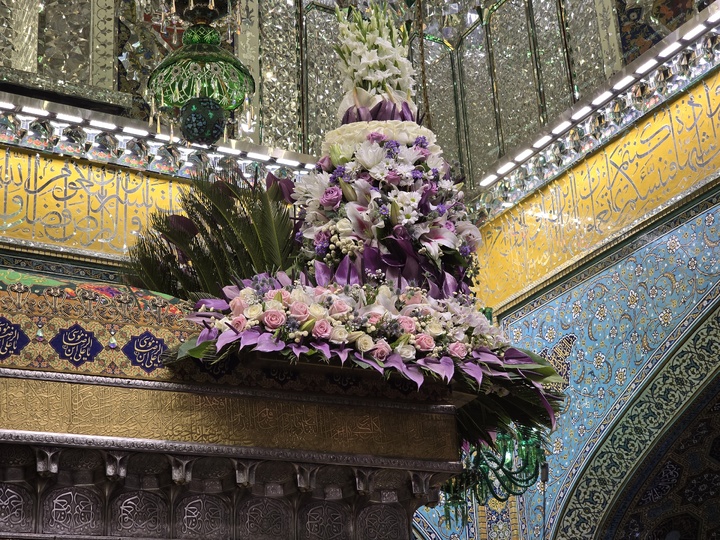 گل آرایی ضریح امام رضا ع