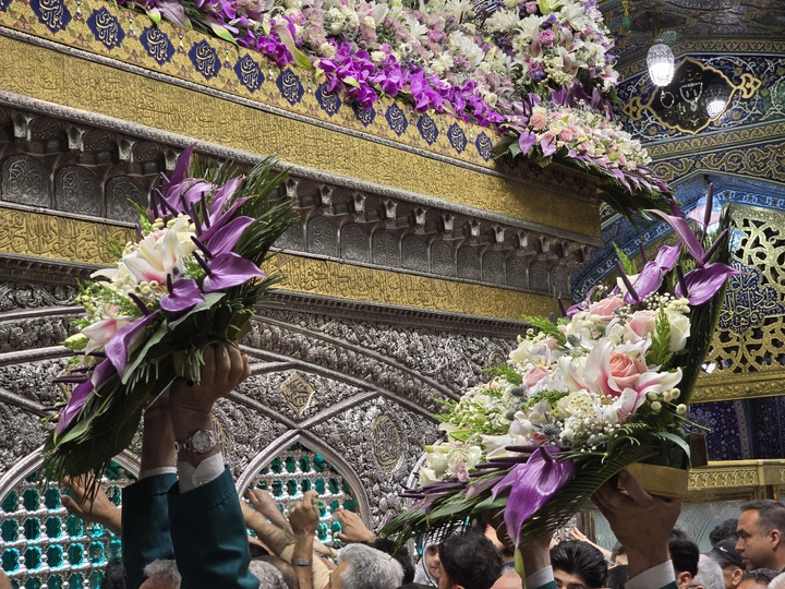 گل آرایی ضریح امام رضا ع